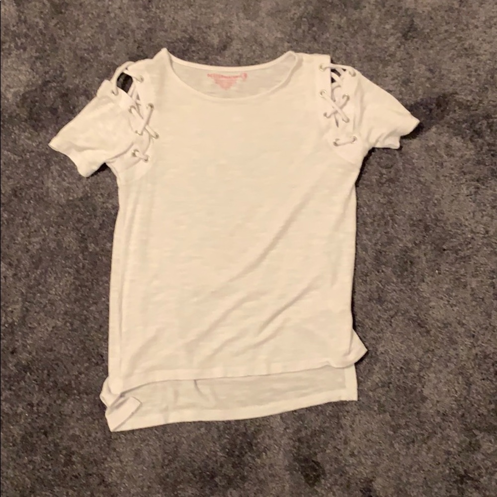 White t shirt